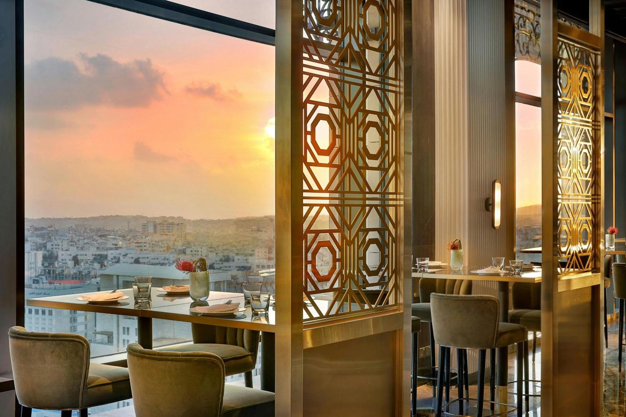 The Ritz-Carlton, Amman Hotell Exteriör bild The View
