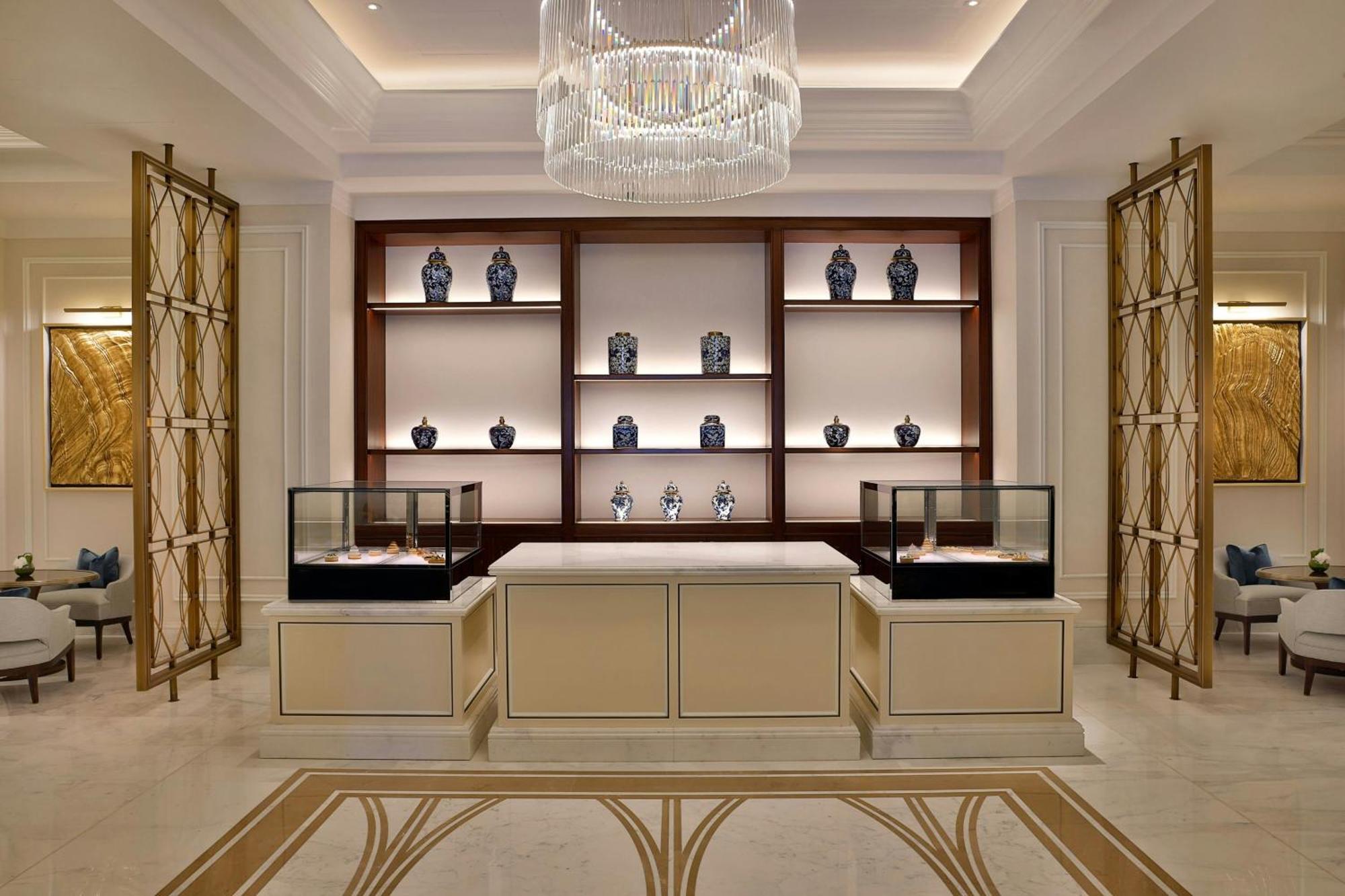 The Ritz-Carlton, Amman Hotell Exteriör bild The lobby of the hotel