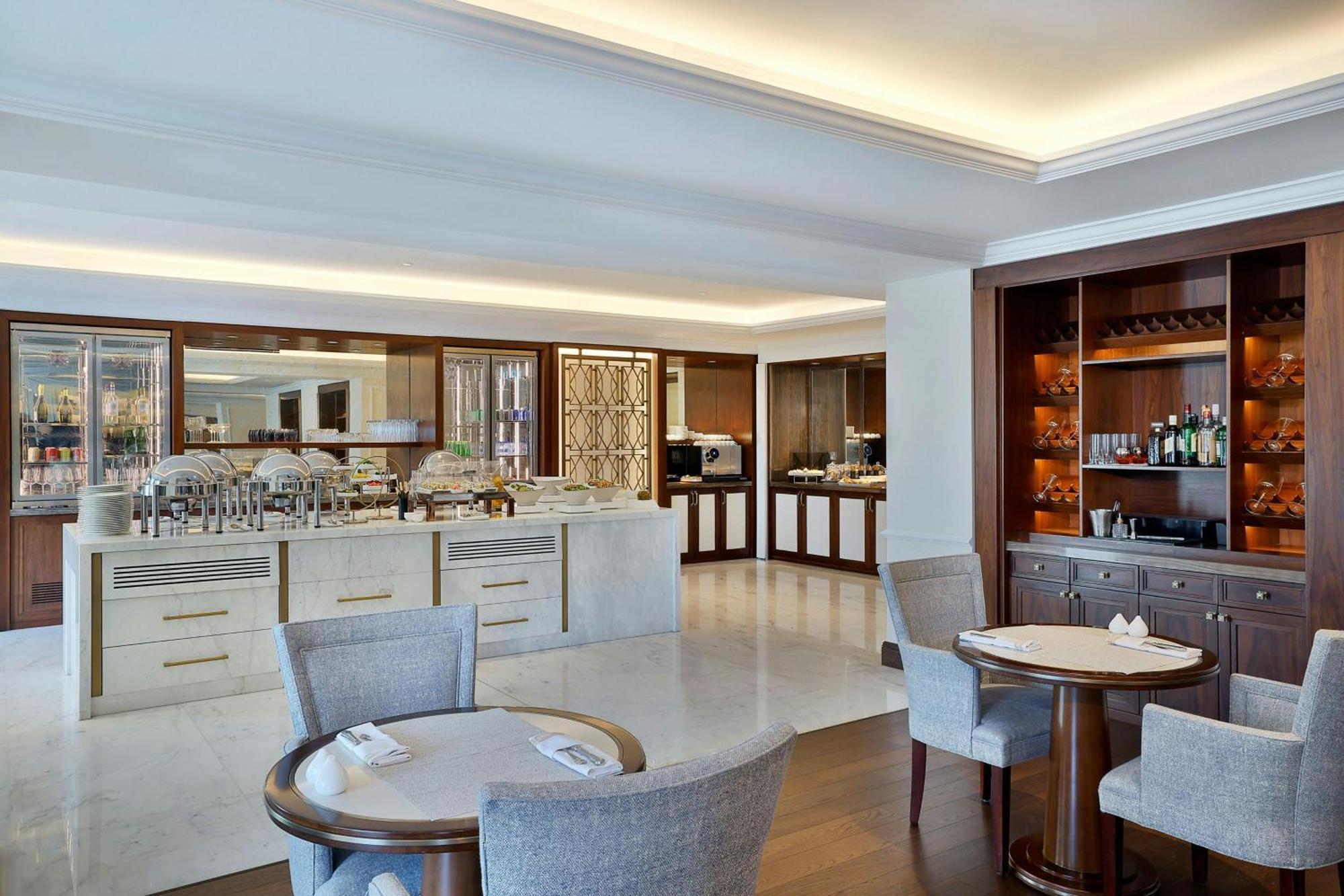 The Ritz-Carlton, Amman Hotell Exteriör bild The Club Lounge at the InterContinental London The O2