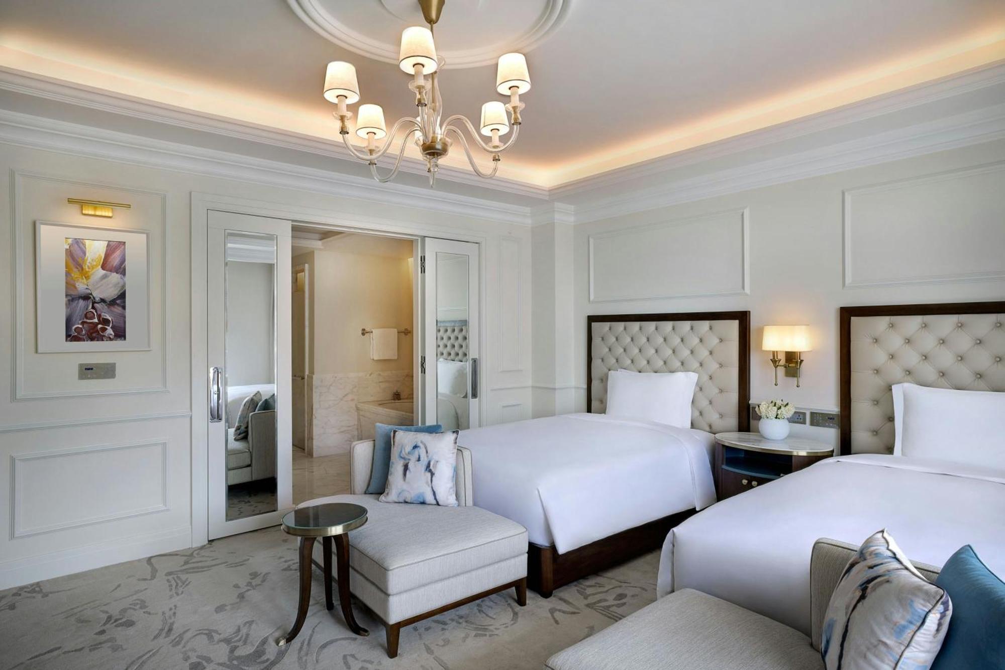 The Ritz-Carlton, Amman Hotell Exteriör bild Deluxe Room