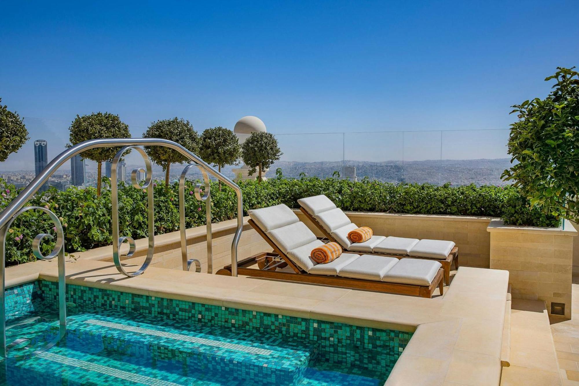 The Ritz-Carlton, Amman Hotell Exteriör bild The West Hollywood Hotel