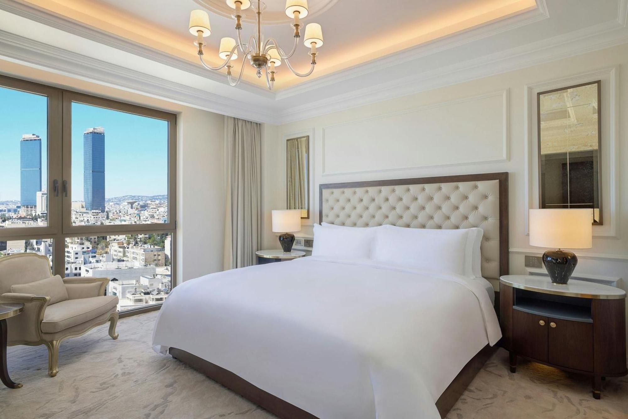 The Ritz-Carlton, Amman Hotell Exteriör bild